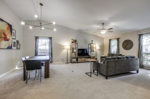 3213 Collins Blvd, Garland TX 75044-3617 exterior