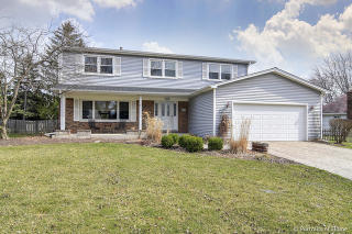 1522 Cortland Dr, Naperville, IL 60565-1218