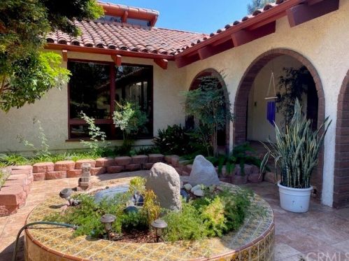 221 Peralta Hills Dr, Anaheim, CA 92807-3425