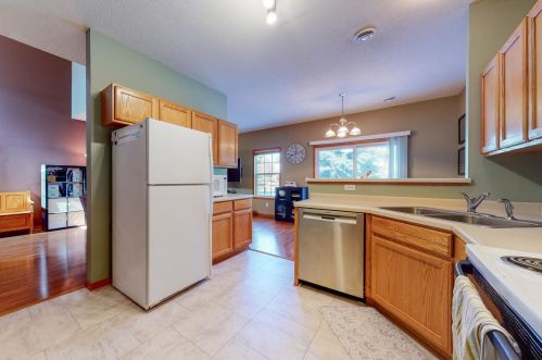 15366 Flower Way, Saint Paul, MN 55124-3130