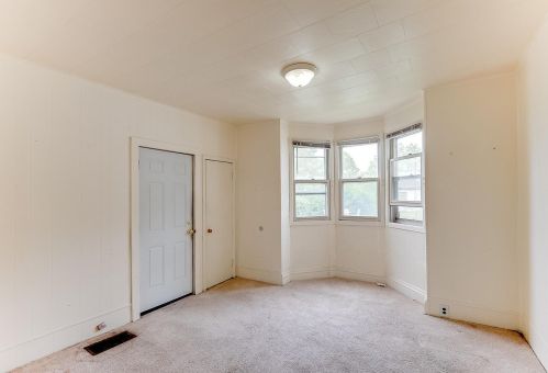 733 Conway St, Saint Paul MN  55106-5507 exterior