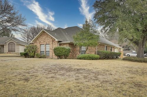 1 Hastings Ct, Midlothian, TX 76063-3327
