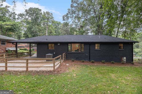 2130 Bolling Brook Dr, Atlanta GA  30311-2516 exterior