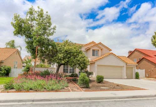 8623 Mesa Oak Dr, Riverside CA  92508-3123 exterior