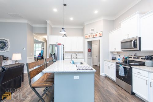 2368 Cotton Gin Row, Jefferson GA  30549-8811 exterior