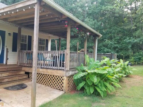 50 Hazelnut Ct, Porterdale, GA 30016-5599