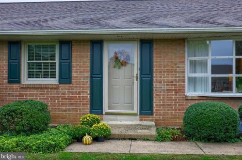 1926 Drexel Ave, Lancaster PA  17602-3302 exterior