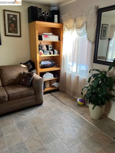 63 14th St, San Leandro, CA 94577-1650