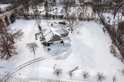 8300 County Line Rd, Willowbrook IL  60527-5719 exterior