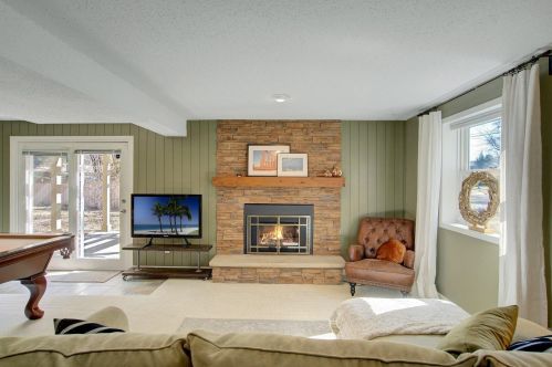 302 Cimarron Rd, Saint Paul MN  55124-9751 exterior