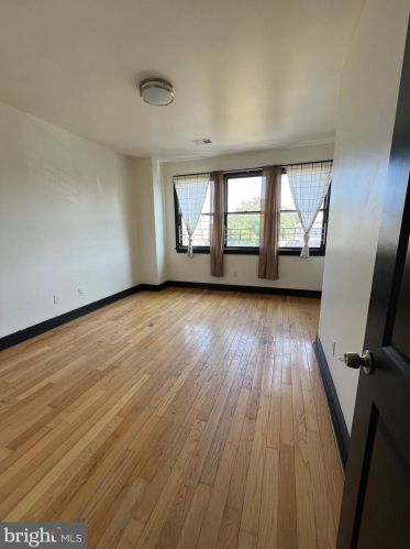 2036 19 St, Philadelphia PA 19121-4120 exterior