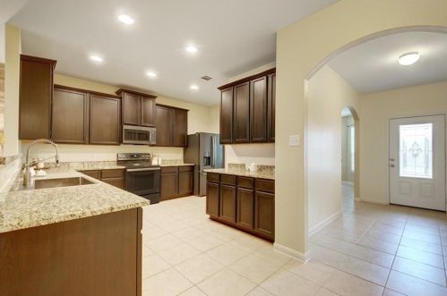 19805 James Mnr St, Webberville TX 78653 exterior