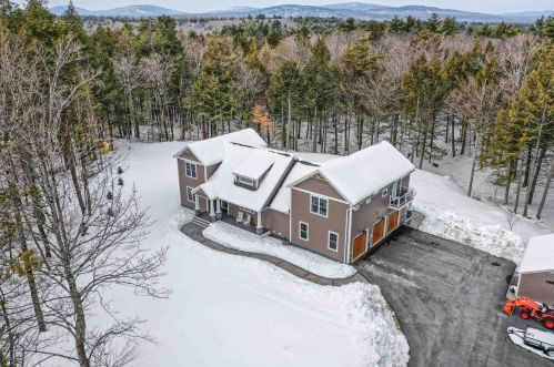 6 Dutton Cir, Mount Vernon, NH 03057-1204