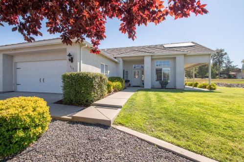 717 La Contenta Dr, Valley Springs, CA 95252-9328