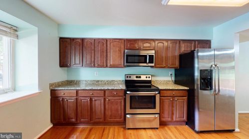 2384 Generation Dr, Herndon, VA 20191-3031