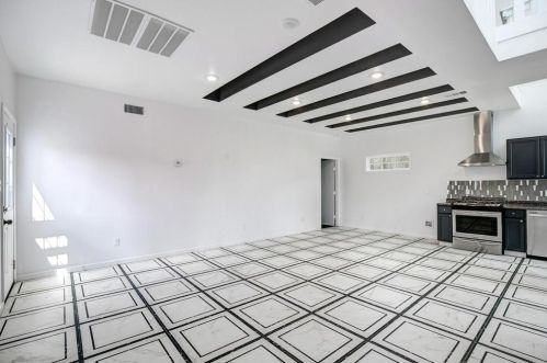 2403 Gdn Dr, Dallas TX  75215-4546 exterior