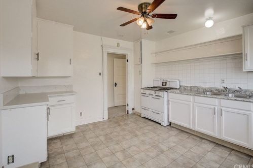 7211 Washington Ave, Whittier CA 90602-2233 exterior