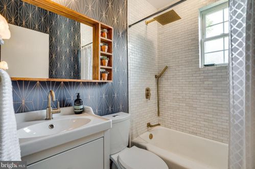 2218 Osborn Dr, Silver Spring MD 20910-1323 exterior