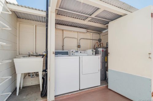 711 Alder St, Honolulu HI  96814-2269 exterior