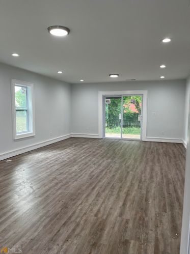 3196 Mae Ave, Atlanta GA  30319-2347 exterior