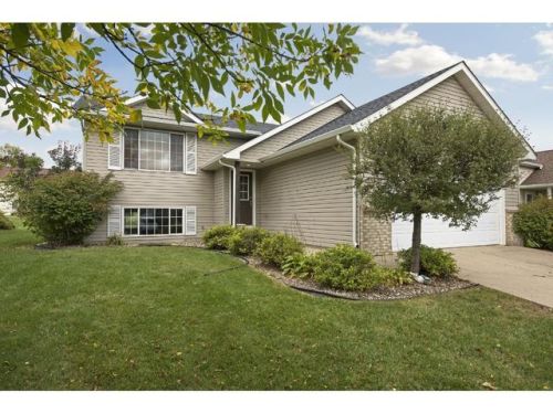 856 Goldfinch Dr, Minnetrista, MN 55387