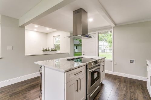 3451 Suffolk Dr, Fort Worth TX  76109-4523 exterior