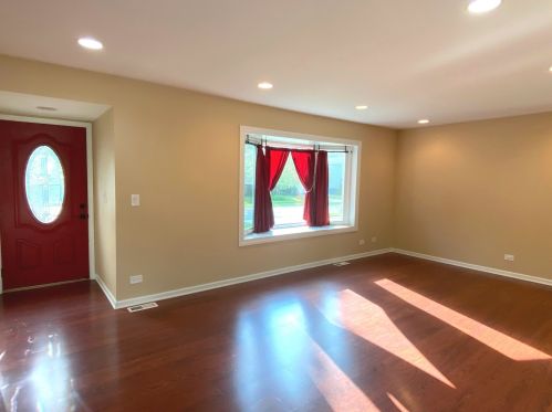 428 Harbor Ter, Hanover Park, IL 60103-4844
