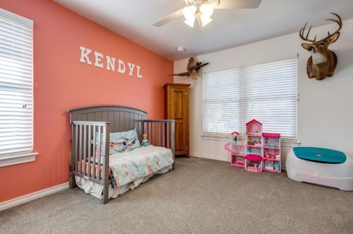 1318 Swallow Ln, Garland TX 75042-8035 exterior