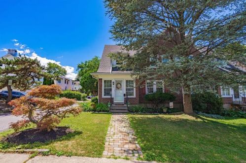 30 Berks St, Allentown, PA 18104-6304