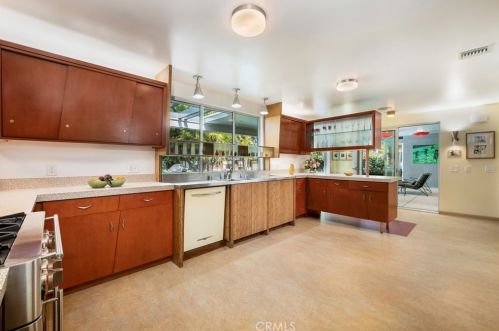 1107 Riviera Dr, Santa Ana CA 92706-1841 exterior