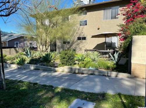1447 Windsor Rd, Glendale CA  91205-2767 exterior