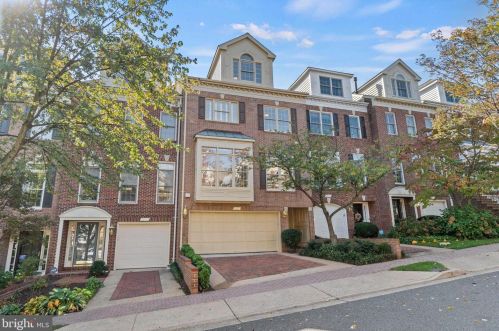 1506 22nd St, Arlington, VA 22202-1512