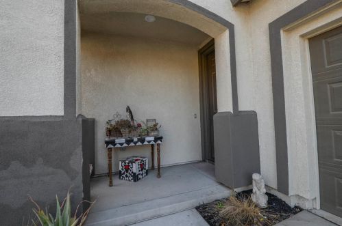 608 Machado St, Los Banos, CA 93635-8573