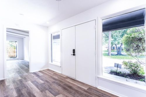 1705 Glen Alta Dr, Irving TX  75061-2306 exterior