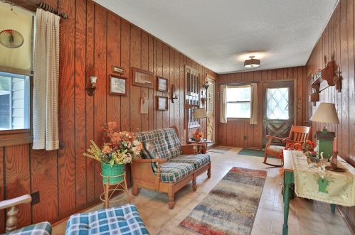 2112 Blomquist Ave, Saint Paul MN  55110-4702 exterior