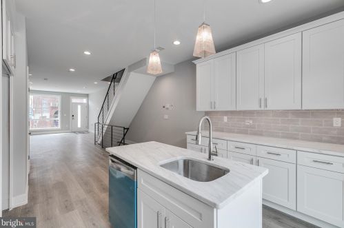 1719 27 St, Philadelphia PA 19121-2824 exterior