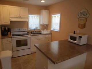 107 Pennsylvania Ave, Lavallette NJ  08735-2433 exterior