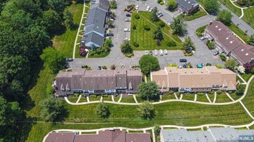 25 Eastham, Scotch Plains, NJ 07076-3137