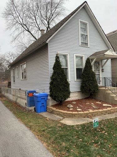 10356 Walden Pkwy, Chicago, IL 60643-2666