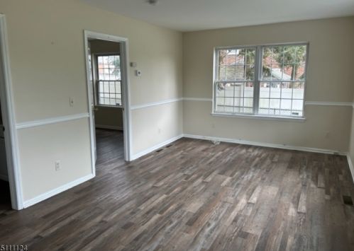 77 Boesel Ave, Manville, NJ 08835-2205