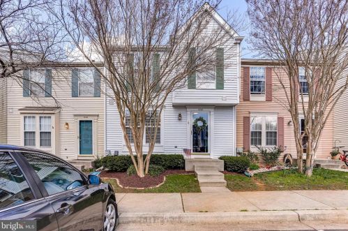 1242 Quaker Ridge Dr, Arnold, MD 21012-2628