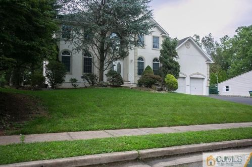 25 Farmhaven Ave, Edison, NJ 08820-3220