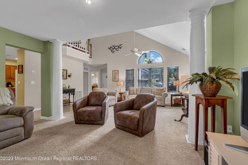 17 Rawson Cir, Tinton Falls NJ 07712-2579 exterior