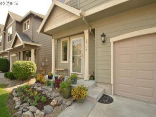 18146 Bush Ter, Portland OR  97236-1584 exterior