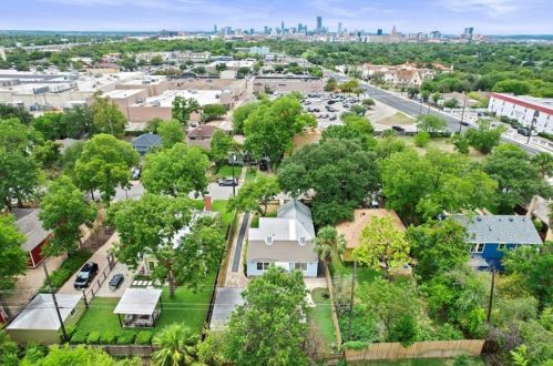 906 43rd St, Austin TX  78751-4405 exterior