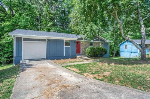 2246 Cherokee Valley Dr, Lithonia, GA 30058-7906