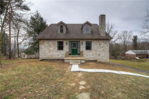 800 Planter Dr, Rochester, PA 15074-1125