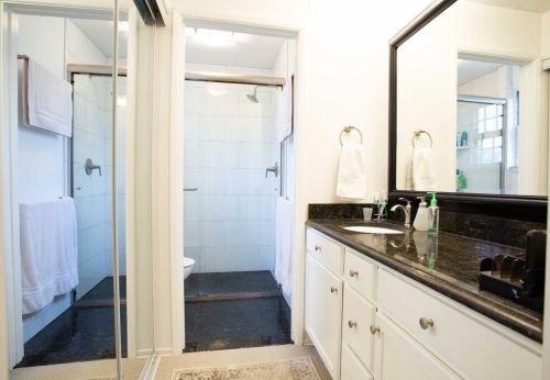 19 Creekwood Sq, Cincinnati OH 45246-3838 exterior