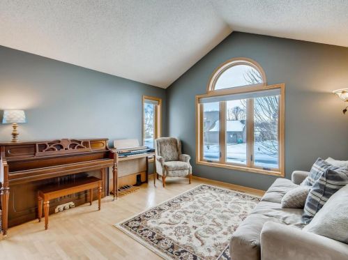 4655 Ximines Ln, Minneapolis, MN 55442-3112