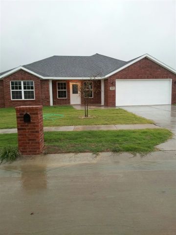 4816 Lake Shore Dr, Ardmore, OK 73401-6440